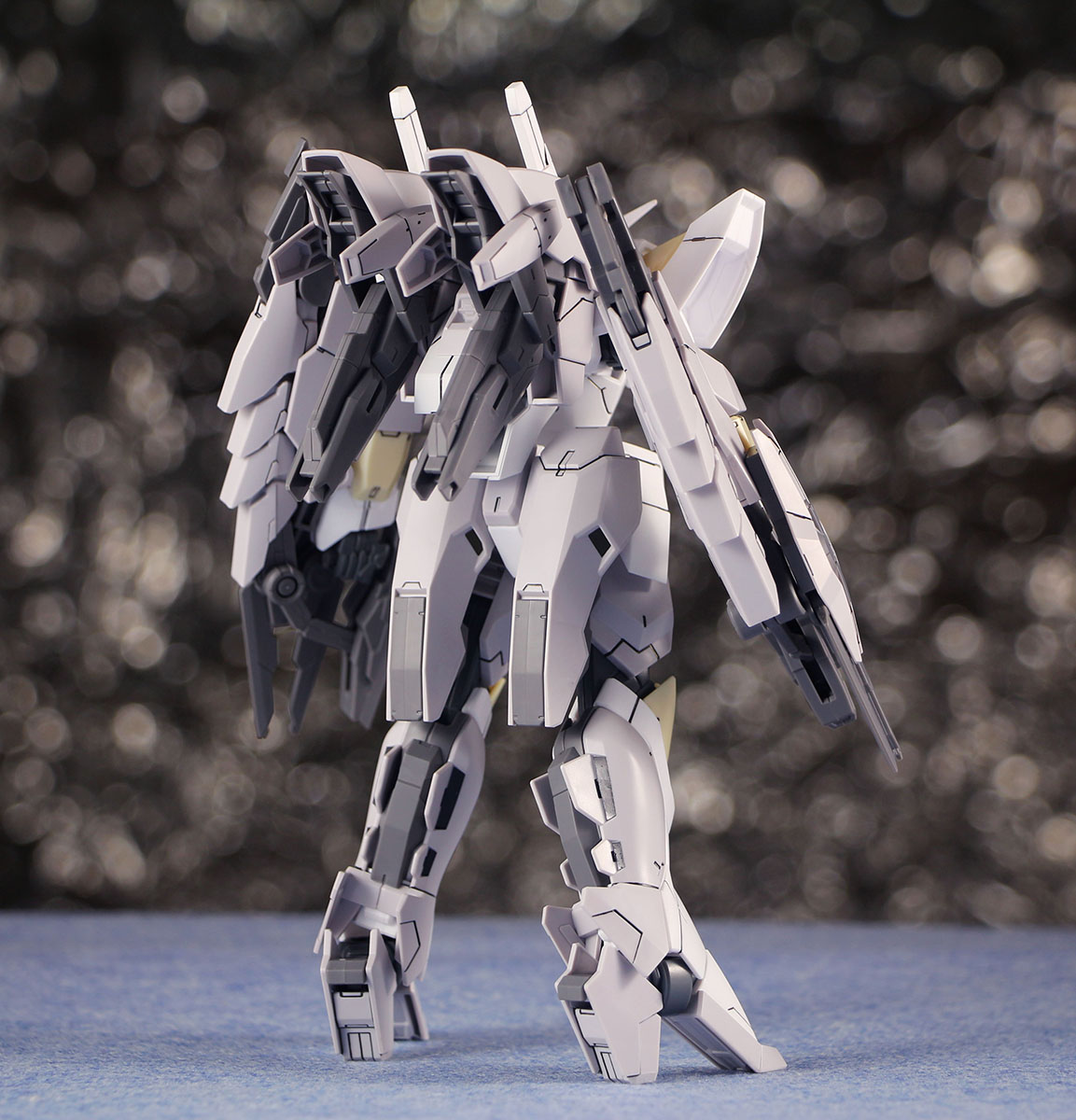 rear view of HGBF 1/144 Reversible Gundam