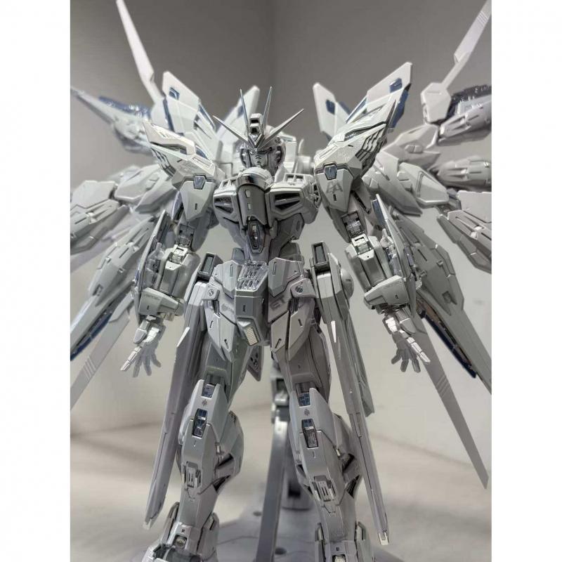 ChangLong MGEX 1/100 Strike Freedom Gundam (Twilight White) Plated Color Wings