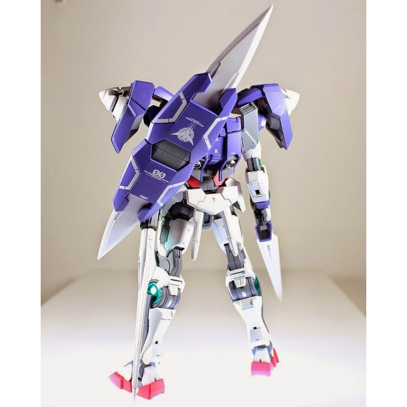 MG 1/100 GN-0000 Gundam 00 Raiser