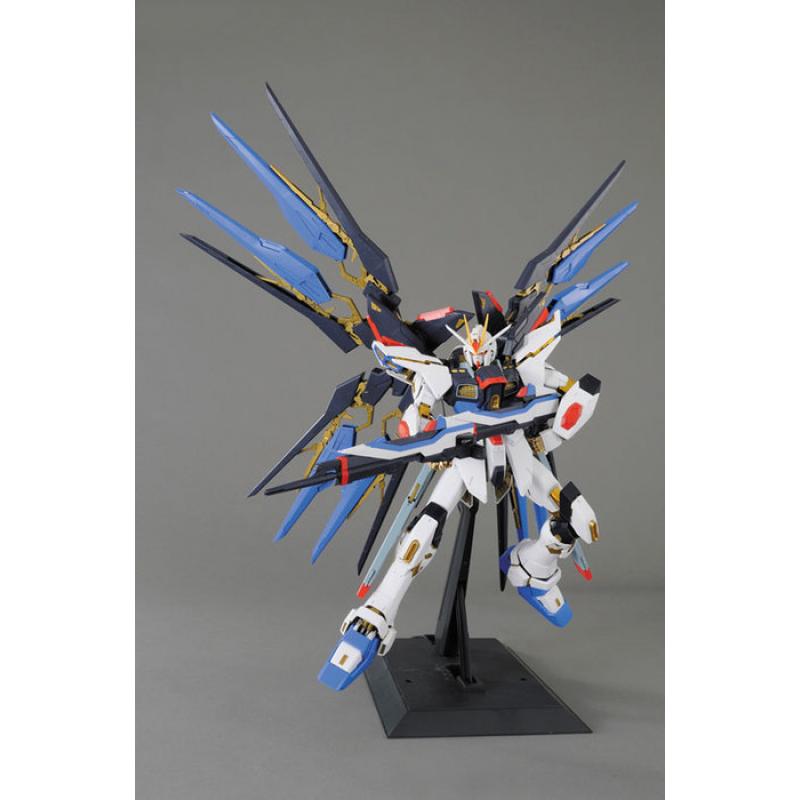 Daban PG 1/60 Strike Freedom Gundam