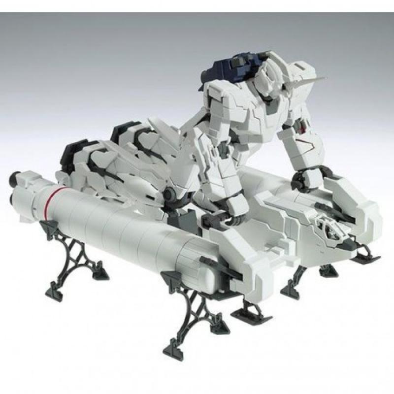 P-Bandai Exclusive: MG 1/100 Full Armor Unicorn Gundam (Red Psycho Frame Ver)