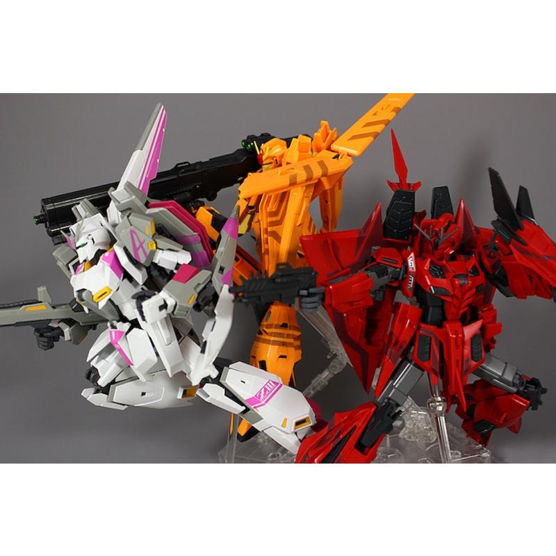 P-Bandai Exclusive: MG 1/100 Zeta Gundam III P2 Type Red Zeta