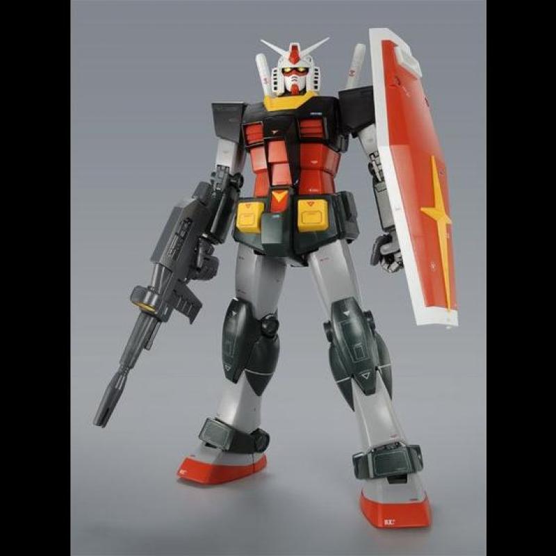 P-Bandai Exclusive: MG RX-78-2 Gundam Real Type Color