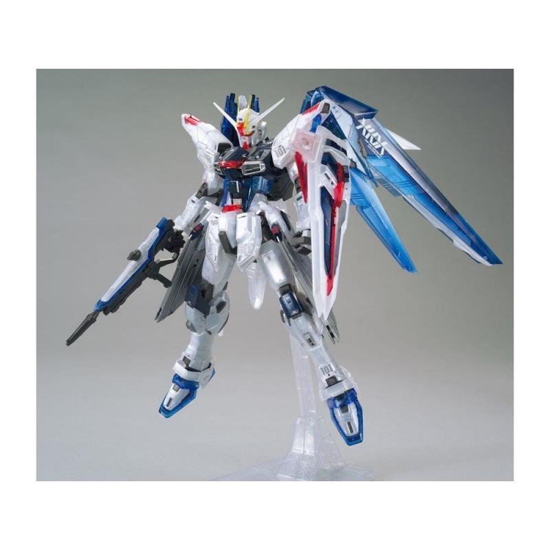 THE GUNDAM BASE LIMITED MG 1/100 FREEDOM GUNDAM VER.2.0 (CLEAR COLOR)