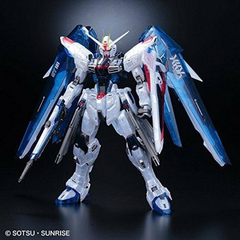 THE GUNDAM BASE LIMITED MG 1/100 FREEDOM GUNDAM VER.2.0 (CLEAR COLOR)