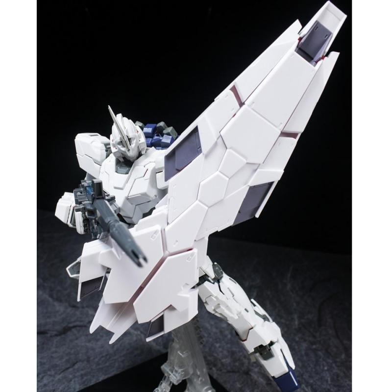 [Effect Wings] EW Unicorn Perfect Shield for 1/100 MG & MGEX [White/Green] (Armed Armor DE)