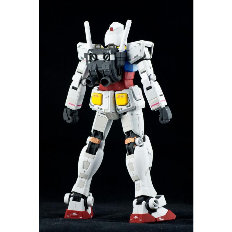 [001] RG 1/144 RX-78-2 Gundam