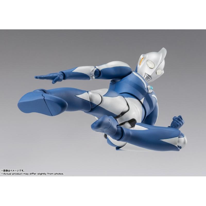 S.H.Figuarts ULTRAMAN COSMOS LUNA MODE
