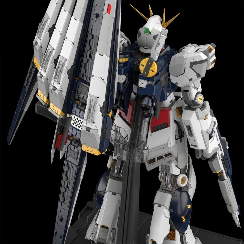 PG Unleashed 1/60 RX-93 v Gundam Nu Gundam