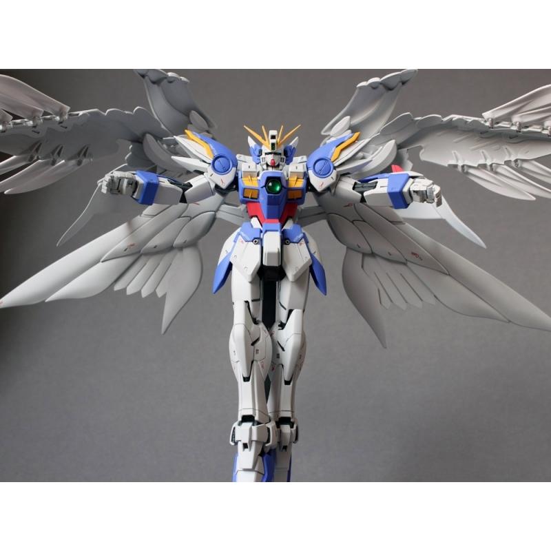 MG 1/100 Wing Gundam Zero Custom