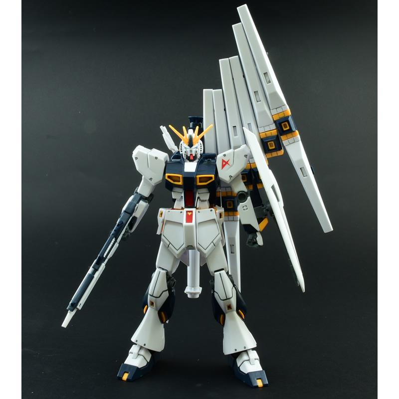 Entry Grade 1/144 Nu Gundam with Fin Funnels Effect Set and Beam Rifle